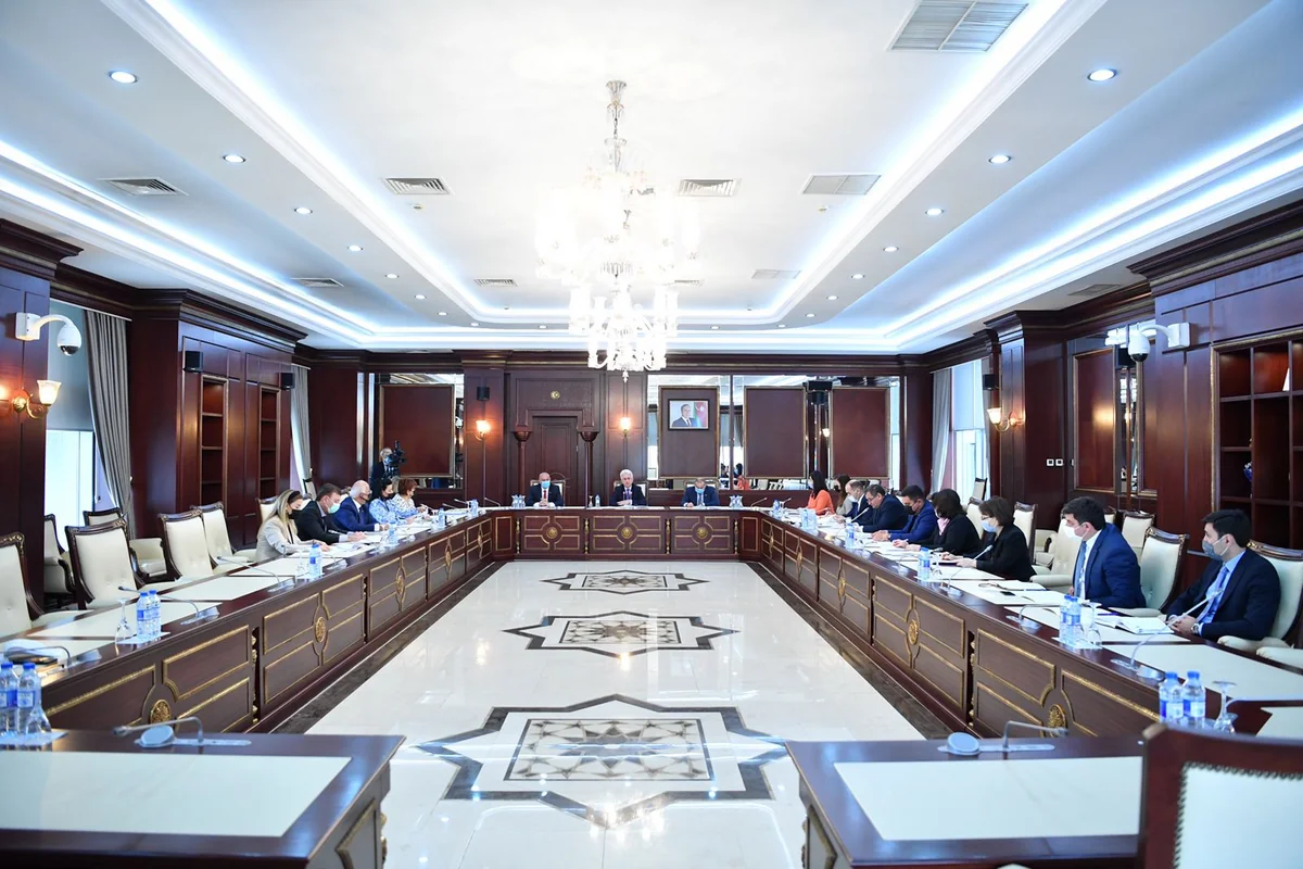 Dövlət peşə məktəblərində ödənişli oxuyanlara da təqaüd veriləcək