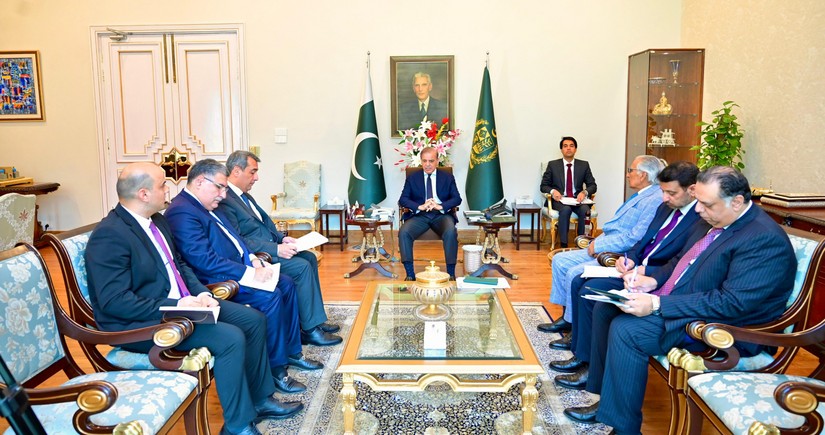 Şahbaz Şərif Pakistanla həmrəylik və dəstəyə görə Azərbaycan Prezidentinə təşəkkür edib