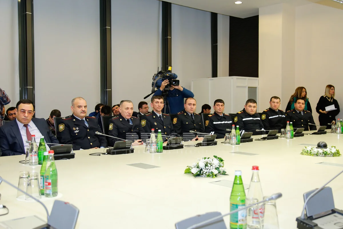 Bakının xidmətdə fərqlənən yol polislərinin adları açıqlanıb - SİYAHI