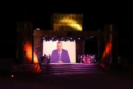 Gəncədə “Tarixin canlı səhifələri” IV Gənclər festivalı keçirilib