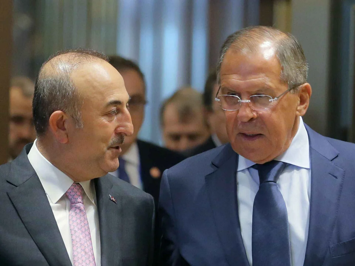 Состоялся телефонный разговор глав МИД Турции и России