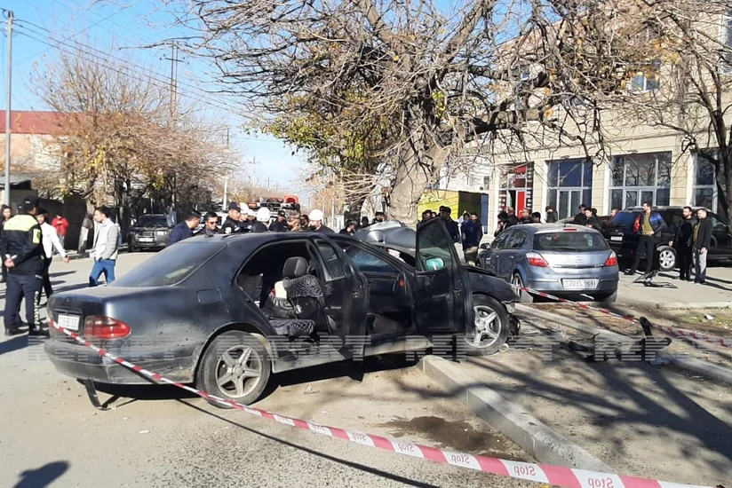Тяжелое ДТП в Гяндже, есть погибшие и раненые