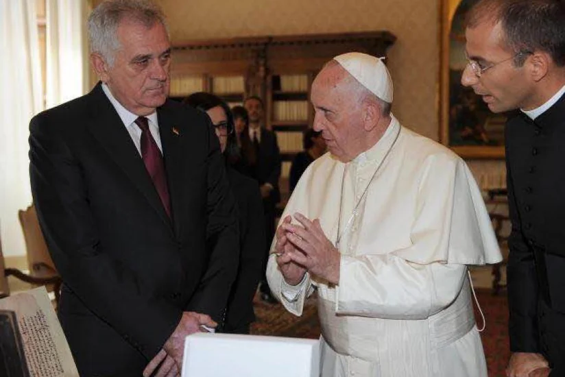 Serbiya Prezidenti Roma Papası ilə miqrant böhranını müzakirə edib