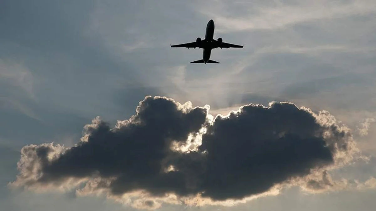 İranda bəzi şəhərlər üzərində uçuşlar dayandırılıb