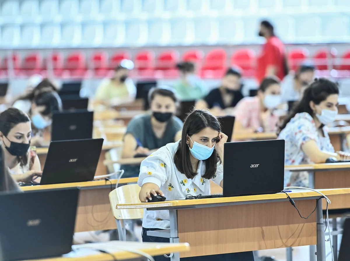 Müəllim olmaq istəyənlər üçün vakansiya seçimi başlayıb