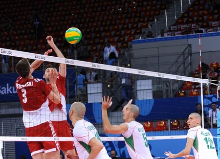 Kişilər arasında voleybol yarışlarının finalçıları məlum olub