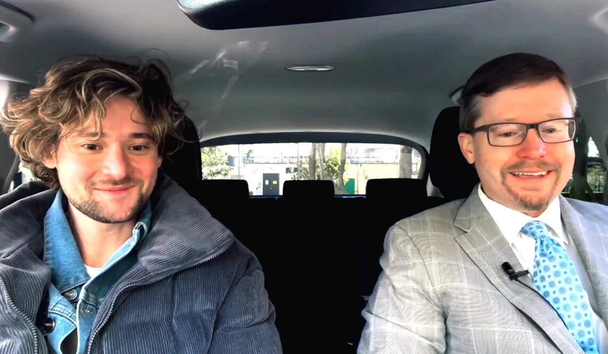 Deputy US Ambassador sings Azerbaijani song with Eldar Gasimov