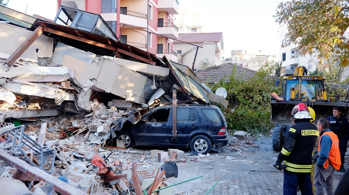 Azərbaycan Albaniyaya humanitar yardım göstərib