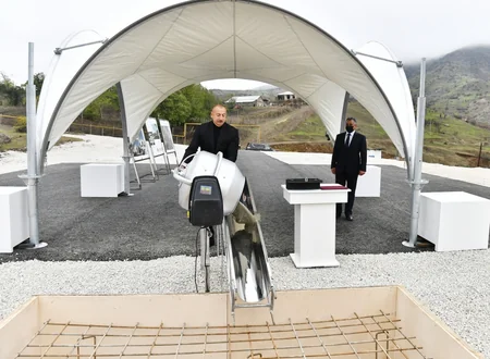 Azerbaijani president lays foundation of new mosque in Hadrut