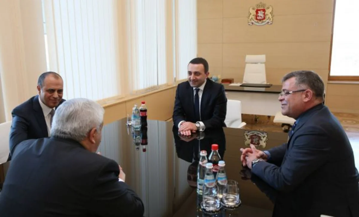 Rövnəq Abdullayev Gürcüstanın Baş naziri ilə Şahdəniz-2 layihəsini müzakirə edib