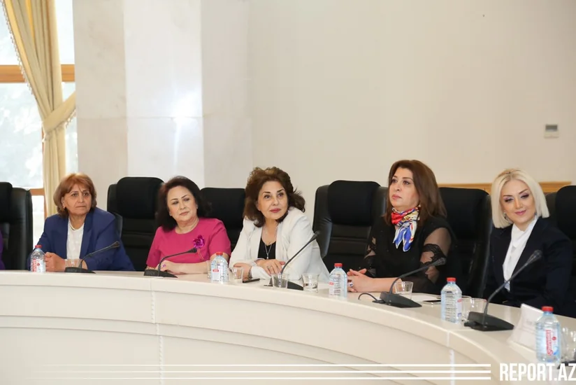 Prezident mükafatları qadınlara təqdim olundu - FOTO