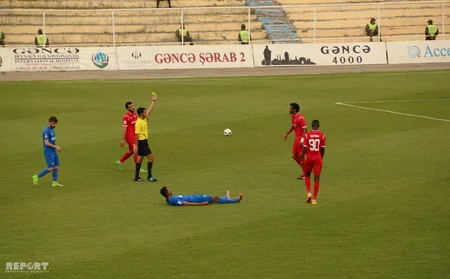 Kəpəz Gəncədə Keşlə ilə heç-heçə edib - VİDEO