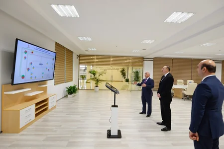 Prezident İlham Əliyev Xəzər rayonunda bir neçə yarımstansiyanın açılışında iştirak edib