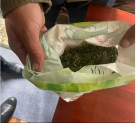 Ağsuda keçmiş məhkumdan “Kalaşnikov” avtomatı və narkotik vasitə aşkarlanıb