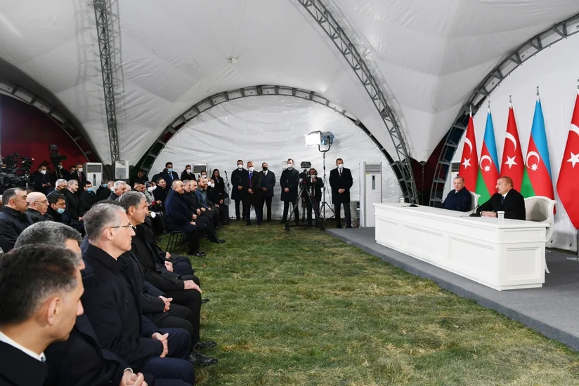 Ərdoğan: İnanıram ki, azərbaycanlı qardaşlarım ən qısa zamanda bu yerlərə dönəcəklər”