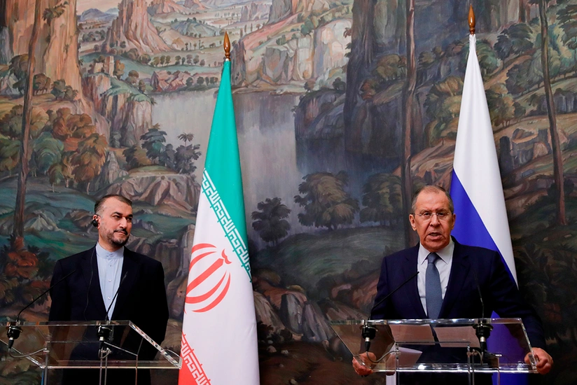 Russian, Iranian FMs discuss long-term cooperation agreement