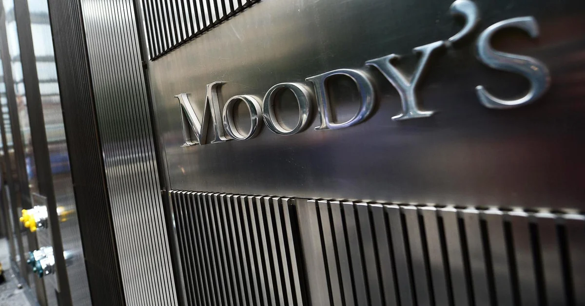 Moody's ухудшило прогноз по рейтингу Британии