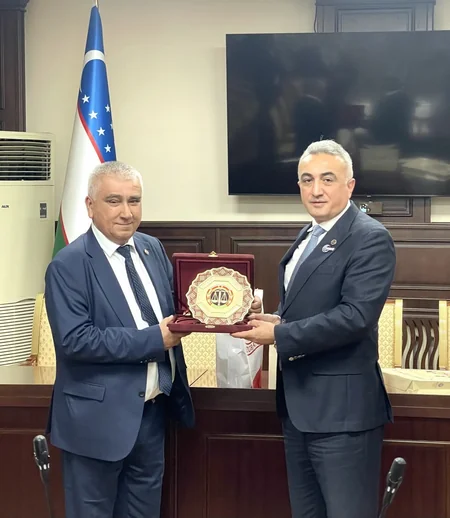 Vəkillər Kollegiyasının rəhbərliyi Özbəkistanda Beynəlxalq Hüquq Forumunda iştirak edib