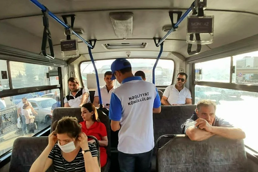 Bakı Nəqliyyat Agentliyi vətəndaşlara tibbi maska paylayıb