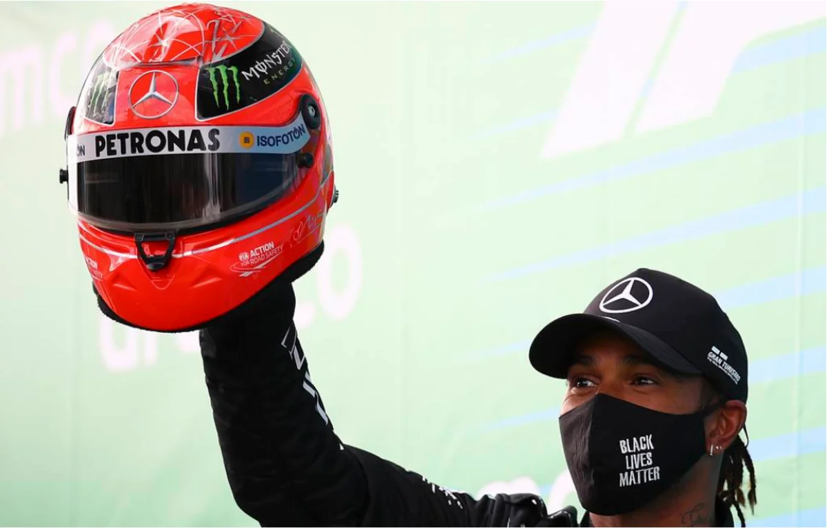 Сын Шумахера подарил Хэмилтону шлем отца