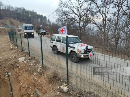 По дороге Ханкенди-Лачын беспрепятственно проехали 19 автомобилей МККК