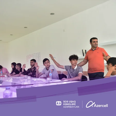 “Gənclər bacarır!” layihəsi yay düşərgəsində