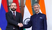 Armenian, Indian FMs discuss normalization of relations between Yerevan and Baku