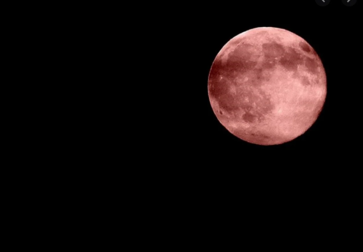 Ayın səthi pasla örtülməyə başladı