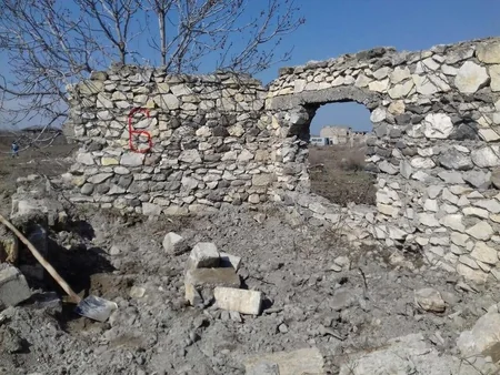 ANAMA: Cocuq Mərcanlı kəndində xeyli qəlpə, 3 ədəd mina gövdəsi və 1 ədəd piyada əleyhinə mina aşkarlanıb