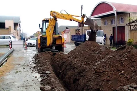 Şəmkirin Düyərli kəndində daşıyıcı qaz kəmərləri yenidən qurulur - VİDEO