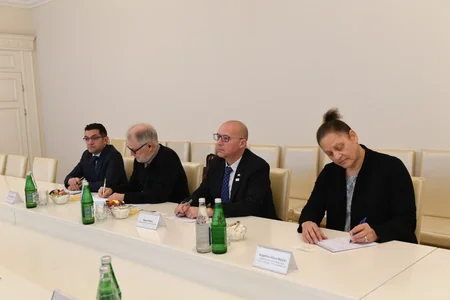 Dövlət Komitəsinin sədri USAİD nümayəndəsi ilə Böyük Qayıdış prosesini müzakirə edib