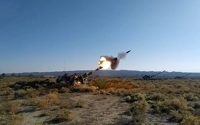 Azərbaycan Ordusunun raket və artilleriya bölmələri döyüş atışları icra edib