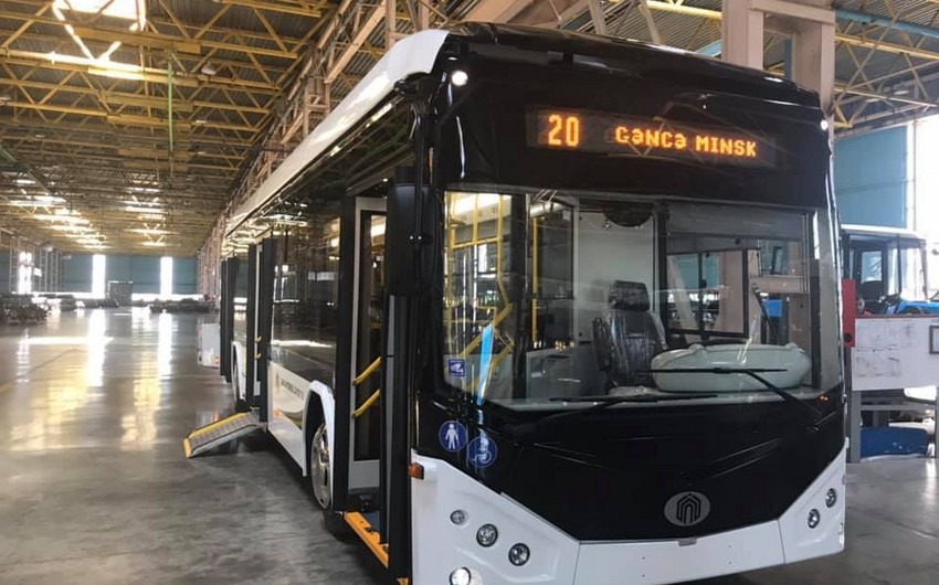 Azərbaycanda ilk dəfə elektrobus və taxılyığan kombayn istehsal olunub