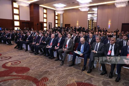 Türkiyə Prezidenti Bakıda keçirilən forumun iştirakçılarına müraciət edib