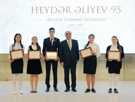 “Ən yaxşı təqdimat” müsabiqəsinin qalibləri Bakıda mükafatlandırılıb
