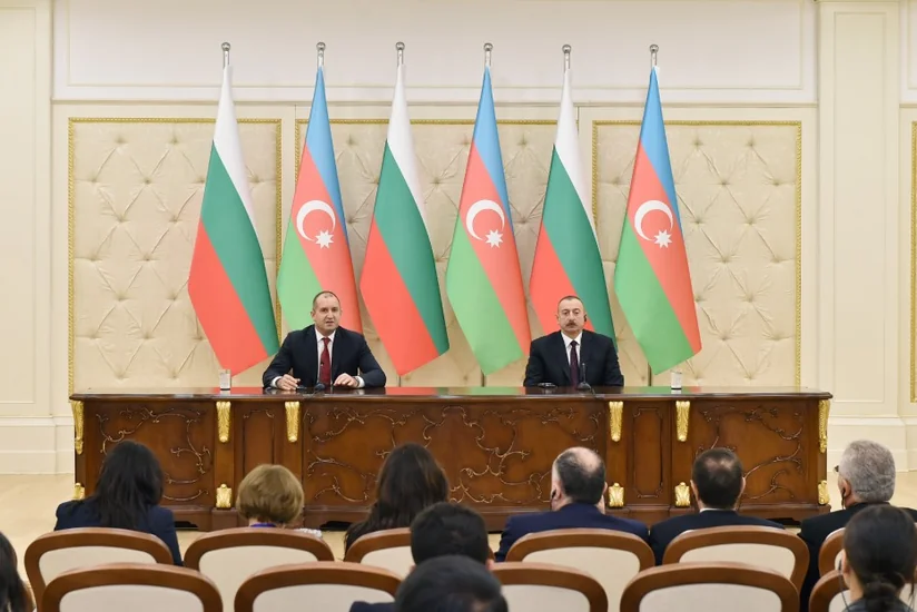 Rumen Radev: Azərbaycan Avropa ilə Asiya arasında körpü və Mərkəzi Asiyaya qapı olaraq öz rolunu oynaya bilər