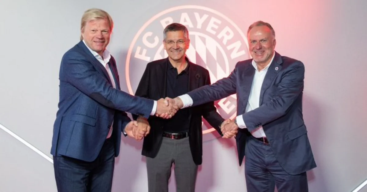 Bavariyada istefa: Rummenigge gedir, Kan gəlir