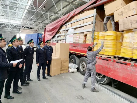 Gömrük orqanlarında xidmətə yeni qəbul olunan əməkdaşlar üçün təcrübə proqramı yekunlaşıb