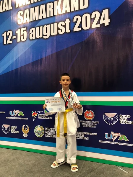 Azərbaycan taekvondoçuları Özbəkistanda 12 medal qazanıblar