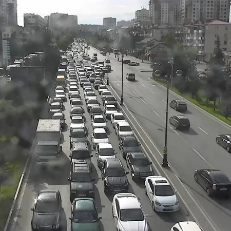 Bakının bir sıra yollarında tıxac müşahidə edilir - SİYAHI