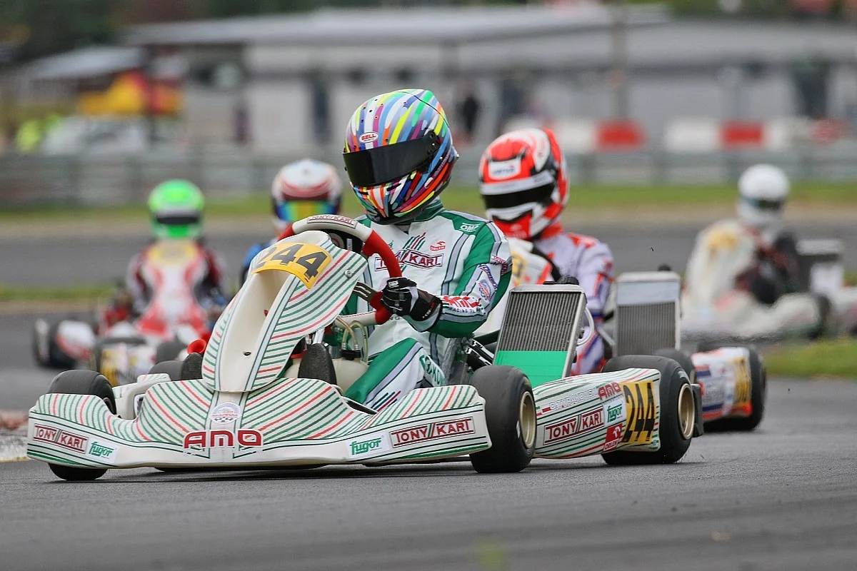 Kartinq üzrə dünya çempionatında kütləvi dava baş verdi