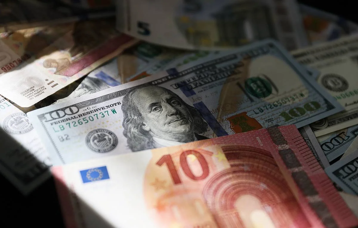 В ЕС допустили разморозку €300 млрд резервов РФ после начала восстановления Украины
