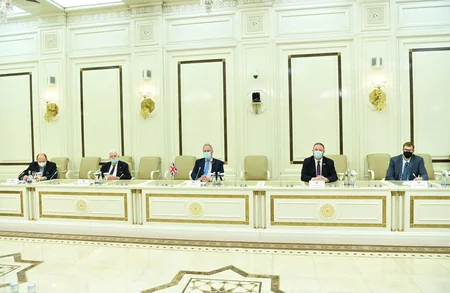 Сахиба Гафарова встретилась с главой межпарламентской группы дружбы Великобритания-Азербайджан