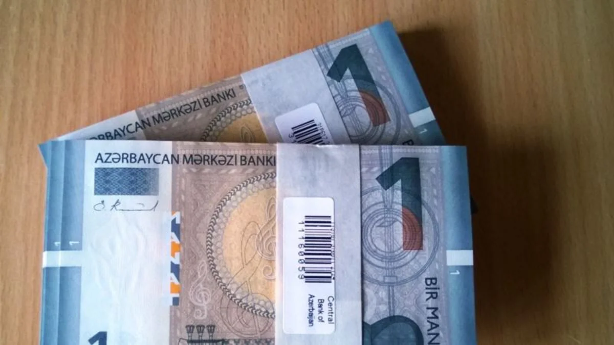 Azərbaycanda orta aylıq əmək haqqı 489 manata çatıb