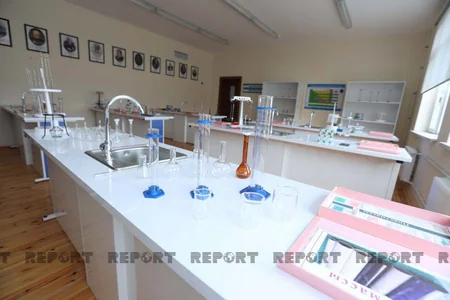 Kürdəxanıda tikilən yeni məktəbdən - REPORTAJ