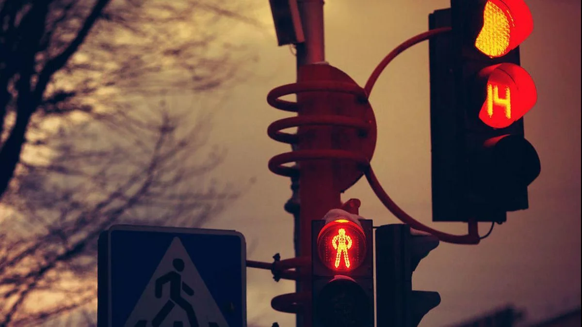 Binəqədidə 58 yaşlı kişini avtomobil vurub