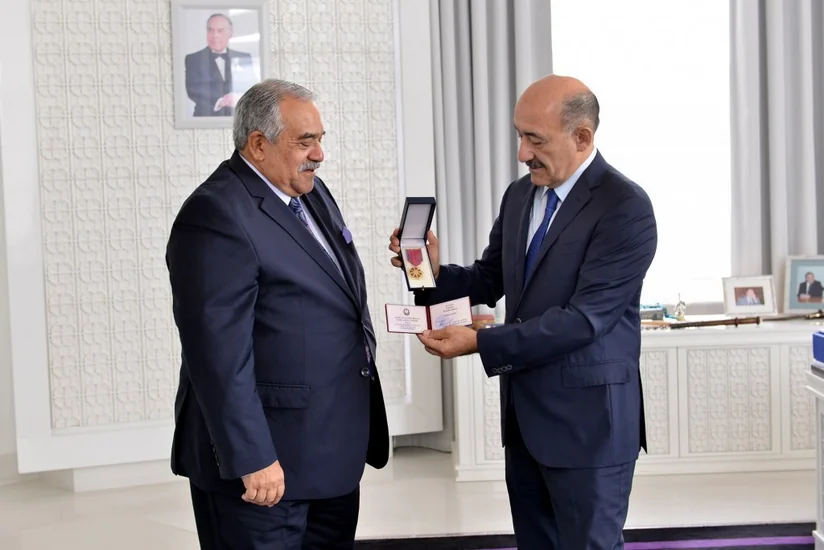 Cahangir Novruzova “Xalq artisti” fəxri adı təqdim olunub