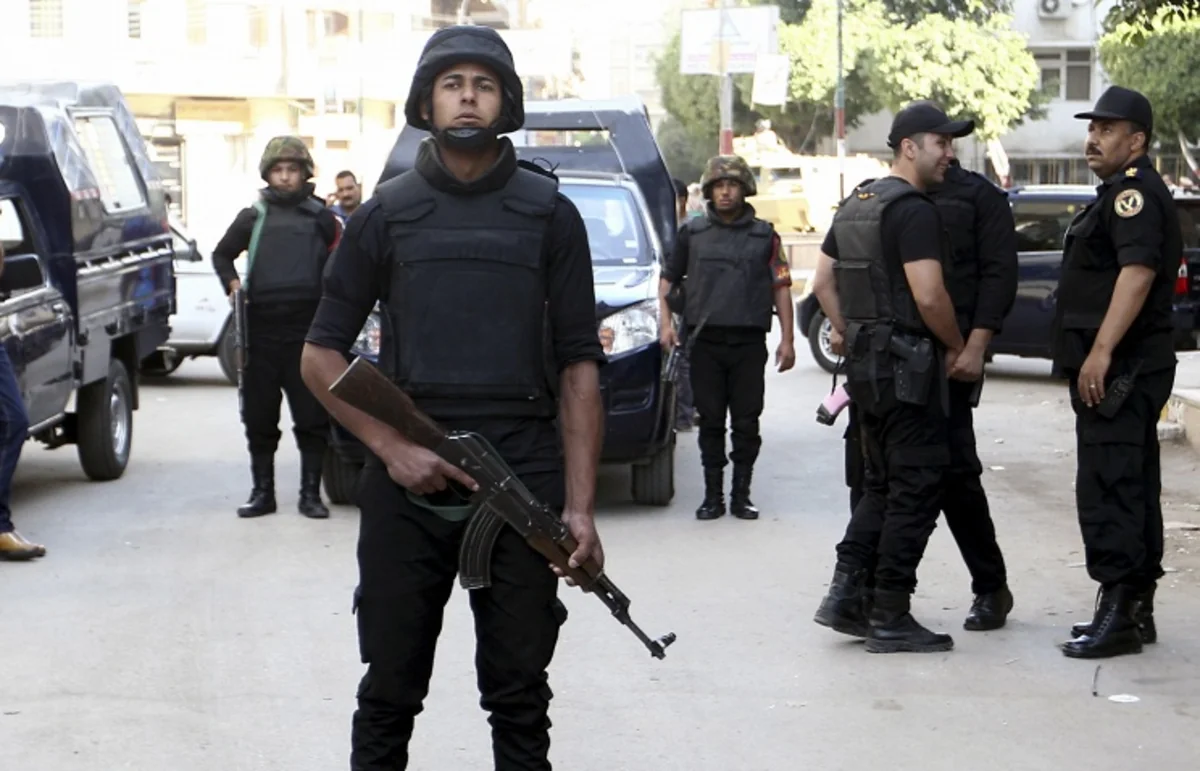 ​ABŞ səfirliyinin əməkdaşı Qahirədə terrorçuluqda şübhəli bilinərək həbs edilib