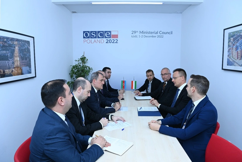 Ceyhun Bayramov macarıstanlı həmkarını postmünaqişə dövrü barədə məlumatlandırıb - YENİLƏNİB