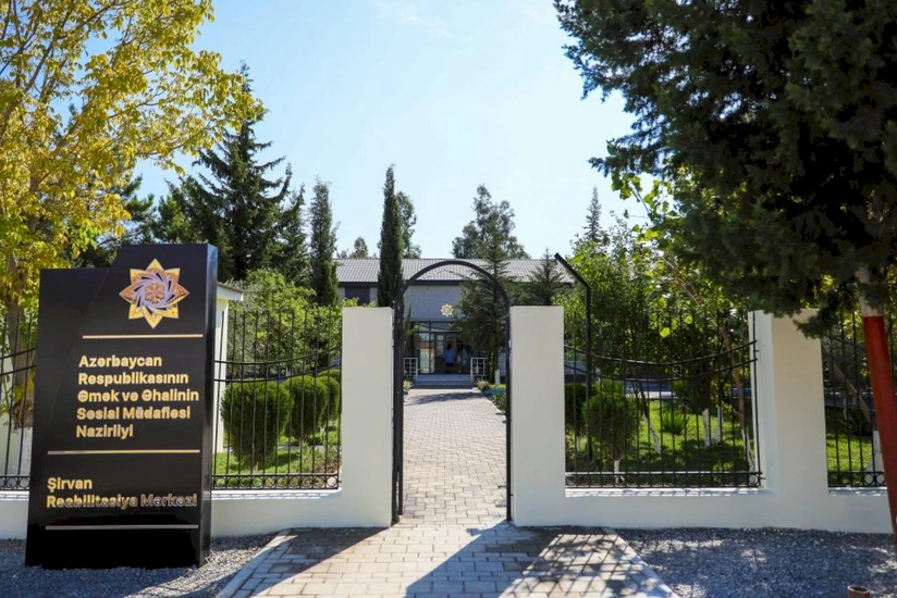 Şirvanda rüşvətə görə tutulan baş həkimin məhkəməsi başlayır